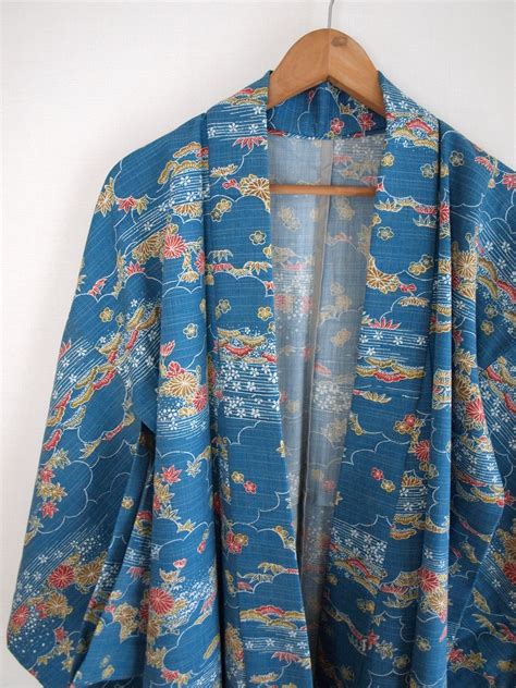 Floral wool Kimono Kimono Komon wool fabric kimono gown | Etsy | Kimono, Kimono gown, Wool fabric