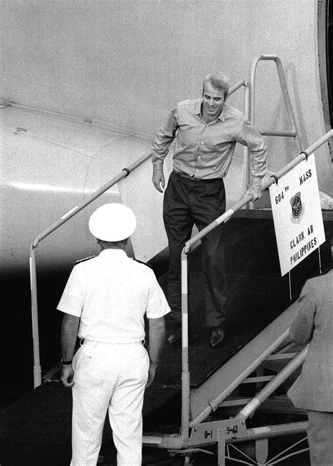 Cómo John McCain Los Años de Prisionero de Guerra de Vietnam Moldearon Su Vida Good Idea
