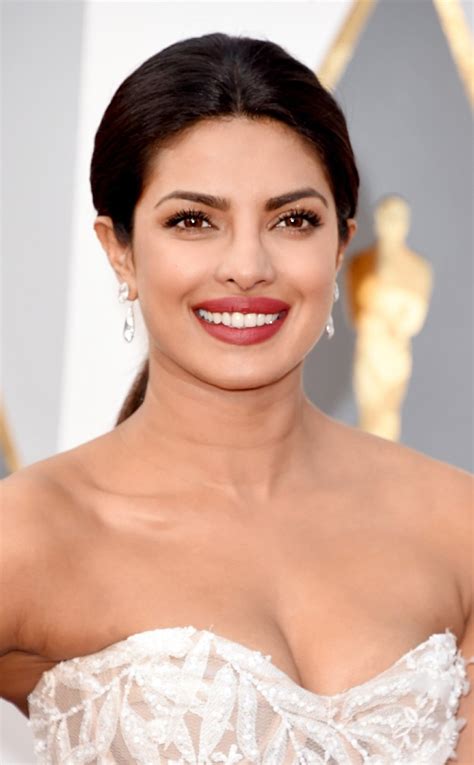 Priyanka Chopra From Best Beauty Looks From The Oscars 2016 E News
