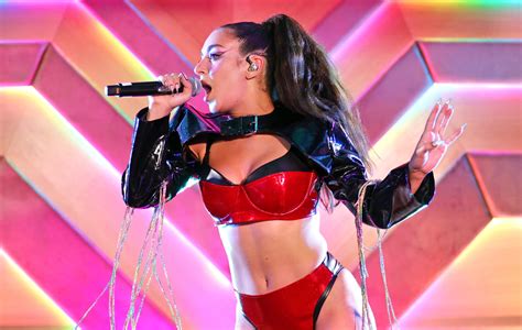 Charli Xcxs Snl Performance Cancelled Due To Limited Crew
