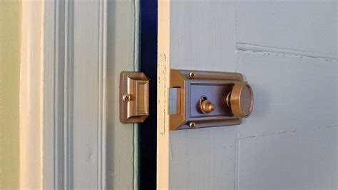 A Simple Guide To The Best Security Lock For Your Front Door Guides