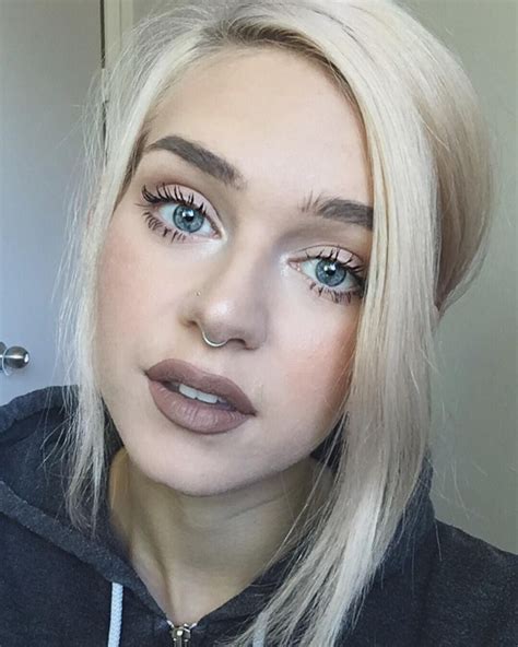 Neutral Makeup With Extreme Side Part And Septum Piercing Septum Piercings Piercing Tattoo