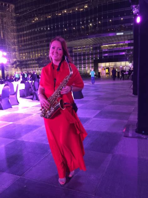 Book Female Sax Player Moscow Hire Saxophonist Scarlett Entertainment