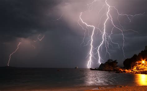 Thunder Close To Dubrovnik Attila Szpisj K Flickr