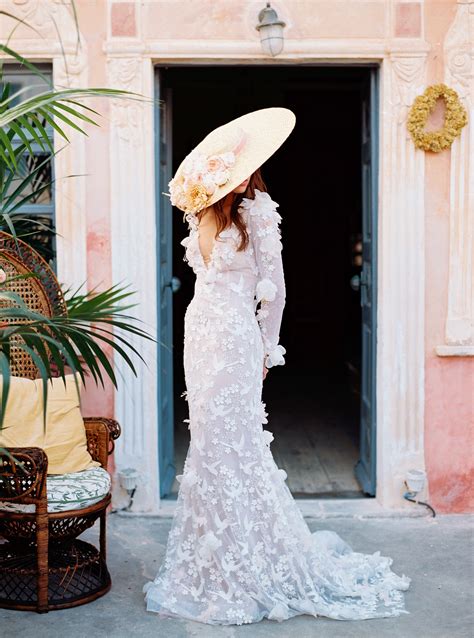 20 Unique Ways To Wear A Hat On Your Wedding Day Martha Stewart Weddings