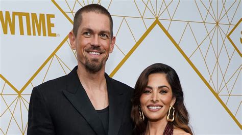The Truth About Steve Howey And Sarah Shahis Lawsuit