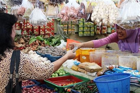 *kami hanya memberikan referensi harga, bukan menjualnya. 6 Prinsip Nawar ala Mak-mak yang Bikin Pedagang Luluh ...