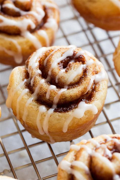 Easy Mini Cinnamon Rolls Super Easy Made With A Store Bought