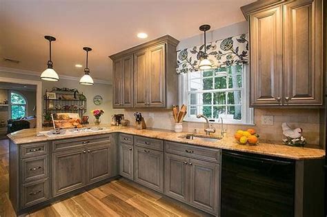 Farmhouse Kitchen Ideas With Oak Cabinets In 2020 Kitchen Cabinet