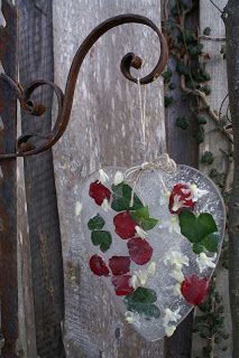 Outdoor Decorating Ideas With Hearts For This Valentines