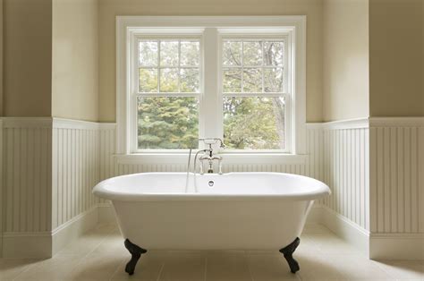 Ways To Style A Bathroom With A Clawfoot Tub