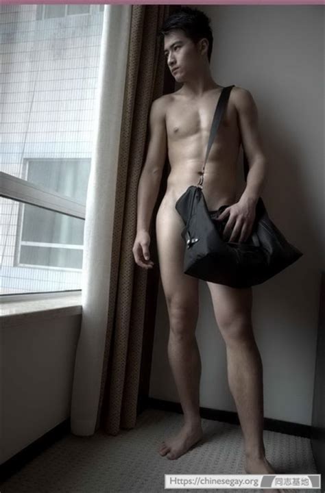 Hunky Chinese Model Cheng Qian 程潜 QueerClick