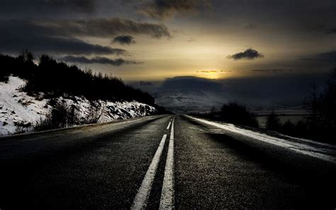 Amazing Road At Evening Hd Nature Wallpapers For Mobile And Desktop