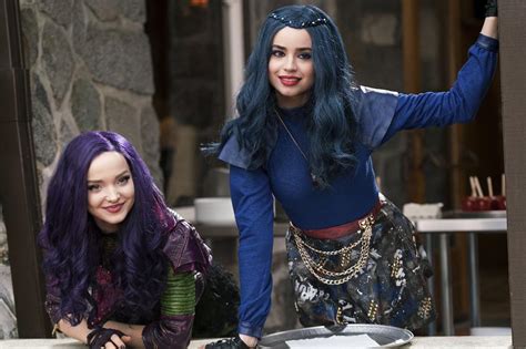 Mal And Evie Disney Descendents Photo 40590071 Fanpop