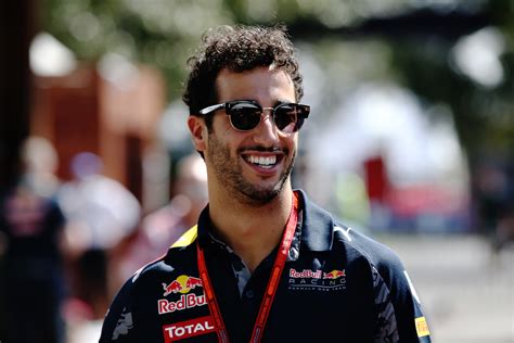 Ricciardo Shrugs Off Ferrari F1 Future Talk