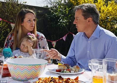 Cbsn's vladimir duthiers and jeff glor. David Cameron Ate A Hot Dog With A Knife And Fork - Sick ...