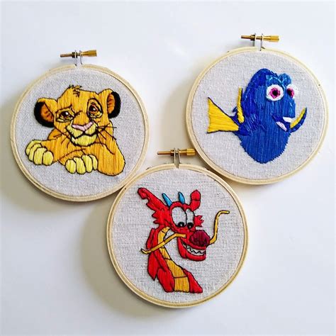 Disney Embroidery Hoops In 2020 Disney Embroidery Hand Embroidery