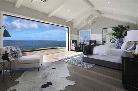 We did not find results for: Southern California beach house with a fresh take on ...