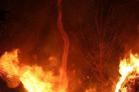 Terrifying Yet Beautiful Pictures Of Fire Tornadoes