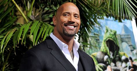 The Rock Dwayne Johnson Answers Whats In His Fanny Pack