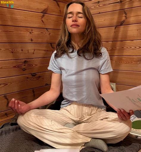 Emilia Clarke Diet Plan And Workout Routine Updated Health Yogi