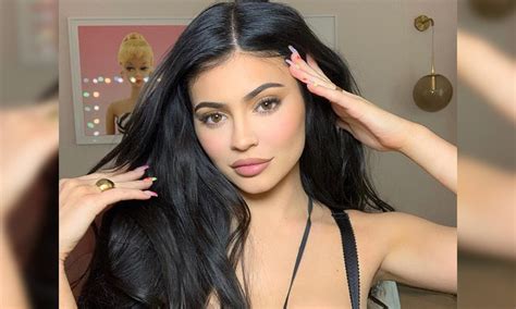 Kylie Jenner Showcases Perfectly Groomed Brows In Sultry