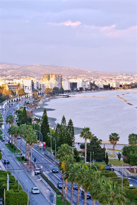 Utazáshoz hasznos, érdekes információk, a várható időjárástól az aktuális árfolyamon át a helyi konyháig és élővilágig. Limassol | Cyprus