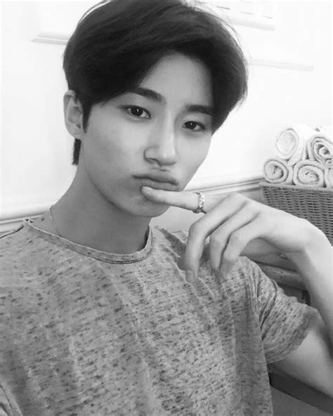 변우석 Woo Seok Byeon on Instagram Korean Male Models Korean Men Asian