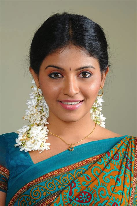 Beauty Galore Hd Anjali Beautiful Profile Photos In Green Floral Saree