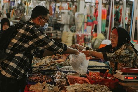 Apa Yang Dimaksud Kegiatan Ekonomi Konsumsi