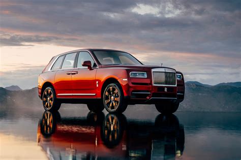 Auto plac rr auto se primarno bavi prodajom polovnih auta iz uvoza. Rolls-Royce Cullinan gets the Black Badge | CAR Magazine