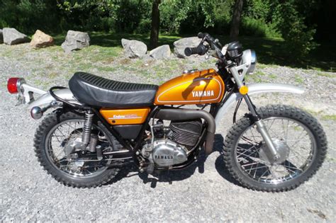 I pin my 1974 yamaha dt250 enduro and i find out how fast this old 2 stoke can go. 1974 Yamaha DT250 DT 250 Enduro Motorcycle Original