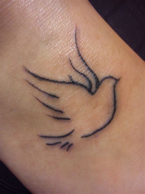 1 types of dove tattoos. tatto: Beautiful Dove Tattoos