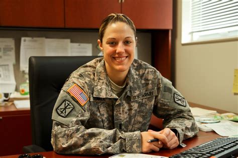 female soldiers set sights on special operations article the united states army