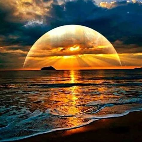 1000 Images About Sunrises And Sunsets And The Moon On Pinterest Beautiful Sunset Sun And Nature