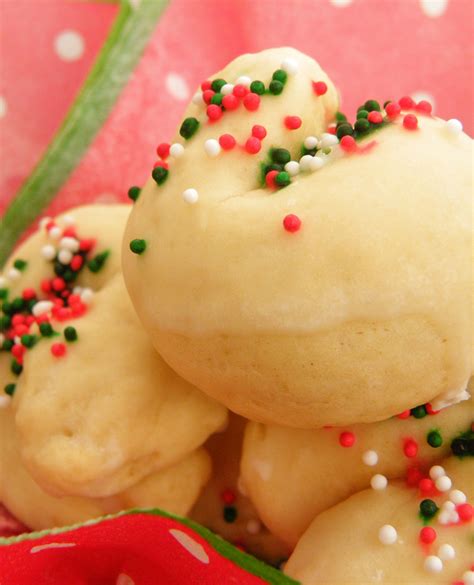 These cookies don't take much effort to make in terms of ingredients or process of making. Vittles and Bits: Italian Knot Cookies
