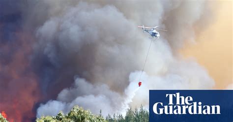 rare new zealand bushfire burning for days threatens town of 3 000 world news the guardian