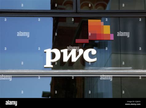 Pwc 7 More London Riverside Hi Res Stock Photography And Images Alamy