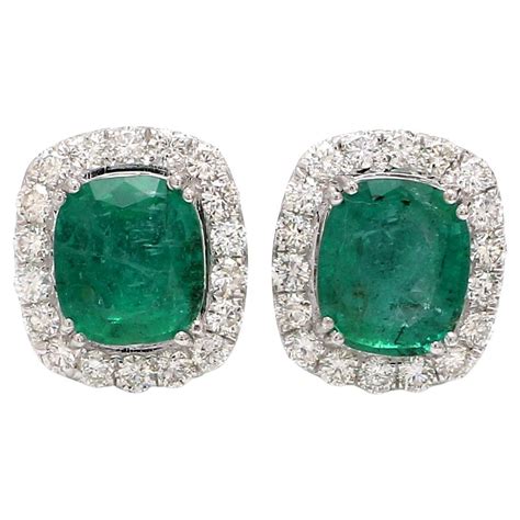 Natural Emerald Gemstone Stud Earrings Diamond 18 Karat White Gold Fine