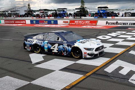 Take a look at which drivers have scored wins in consecutive years. Kevin Harvick 2020 season in review, recap | NASCAR