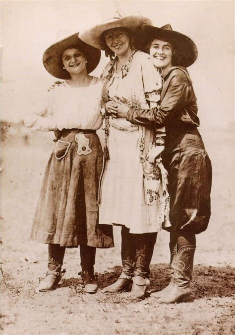 Vintage Cowgirls Cowgirl Photo Vintage Cowgirl Cowboy And Cowgirl