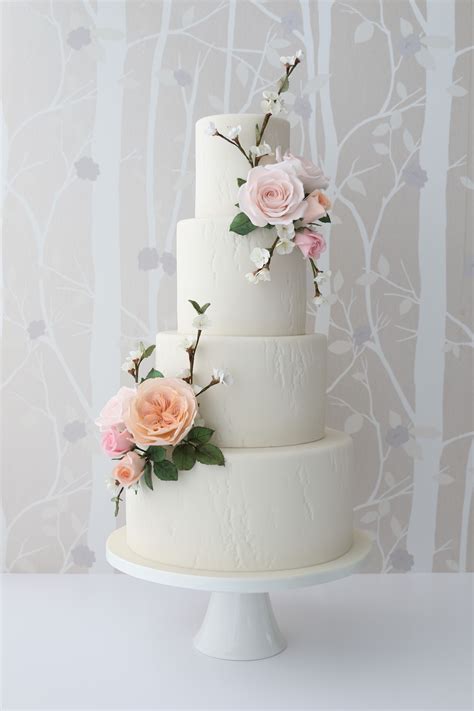 wedding cakes brisbane wedding cake sunshine coast and gold coast wedding cake roses romantic