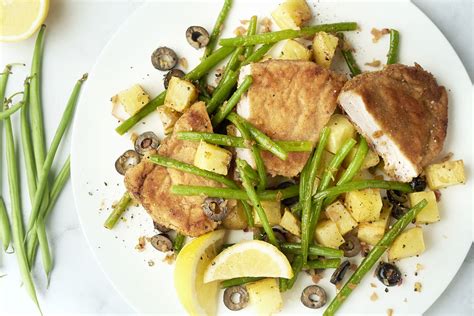 Schnitzel met citroenboontjes en geroosterde aardappelen