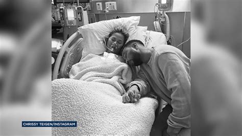Chrissy Teigen John Legend Suffer Pregnancy Loss Post Heartbreaking