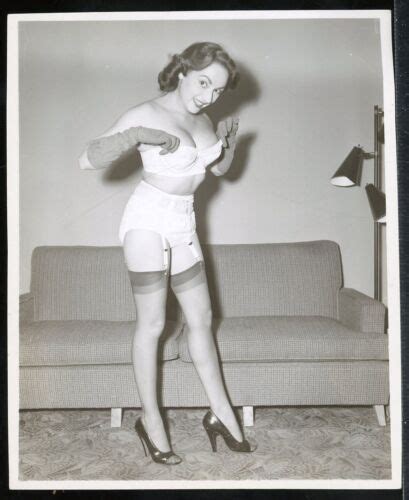 1950s Original Cheesecake Photo Buxom Brunette Gloves Nylons Spiked Heels Vv Ebay