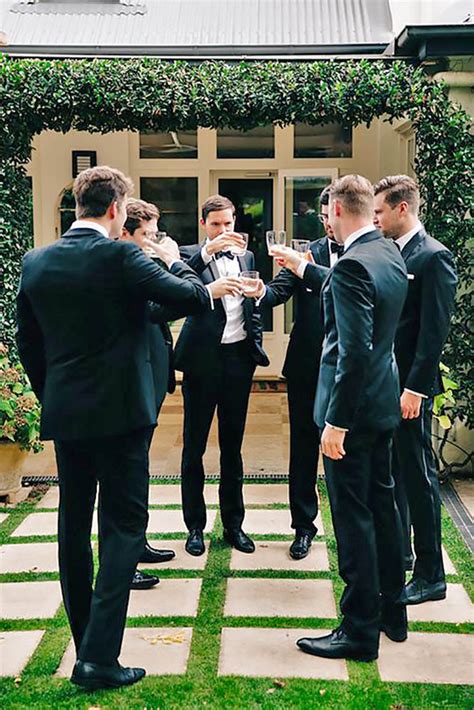 17 Must Have Groomsmen Photos Mens Wedding Style