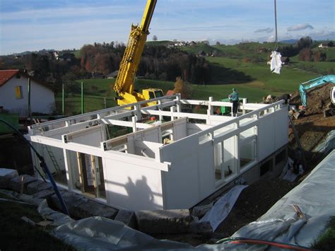 I am becoming more and more a fan of contemporary architecture. Huf Haus project blog: Day 1 build - It's started