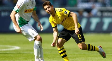 Join the discussion or compare with others! Raphaël Guerreiro va prolonger au Borussia Dortmund