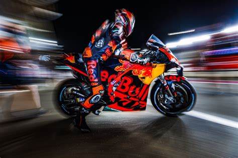 Red Bull Ktm Factory Racing Motogp Force Gets Extra Push From Ets