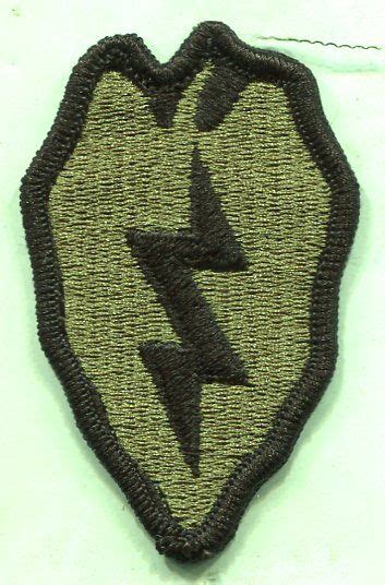 Vietnam Era Us Army 25 Th Infantry Division Subdued Patch Cut Edge For